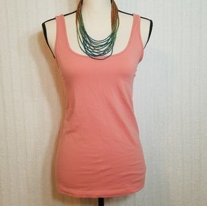 Old Navy fitted tank top. Coral color. Size S
